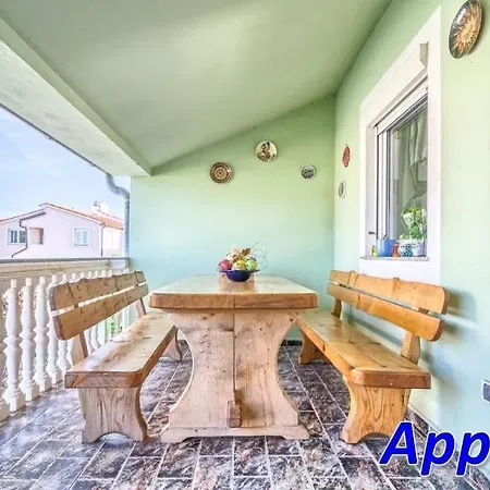 Apartment In With Sea View, Terrace, Air Conditioning, Wi-fi